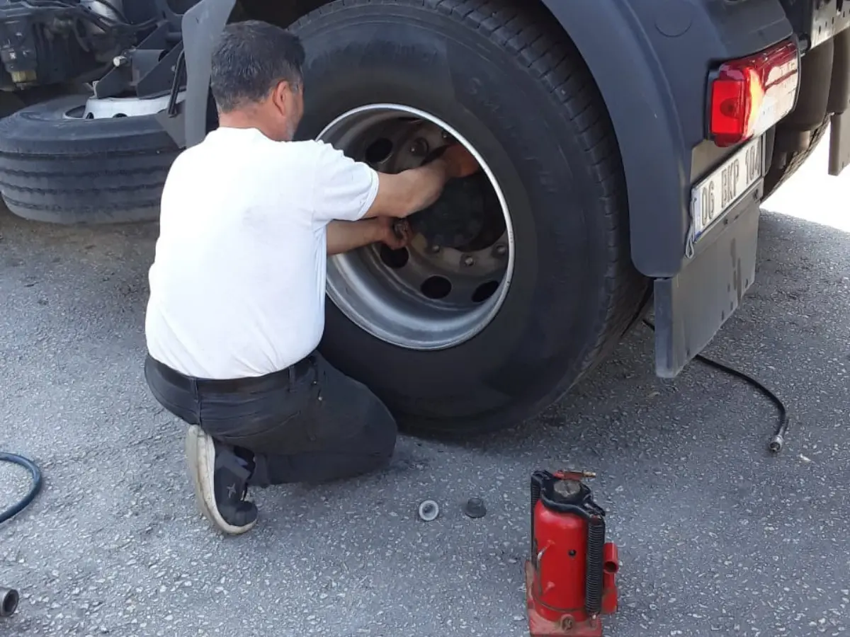 Selçuk Oto Lastikçi