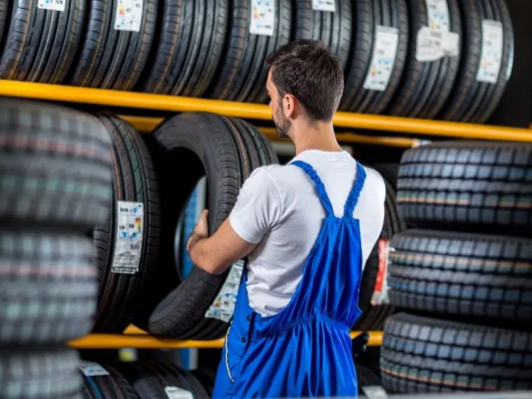 Selçuk Oto Lastikçi